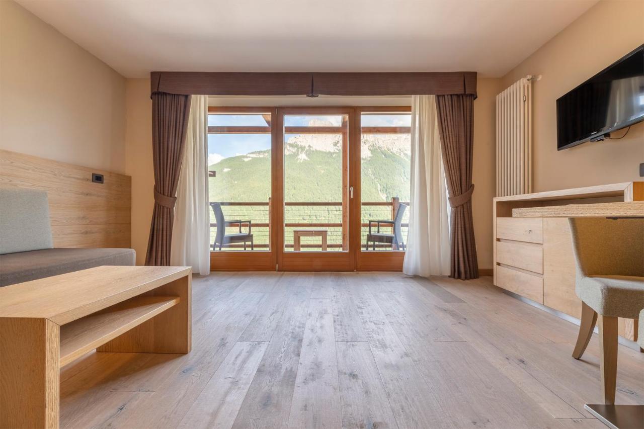 Design & Suite Hotel Ciarnadoi Vigo di Fassa Kültér fotó