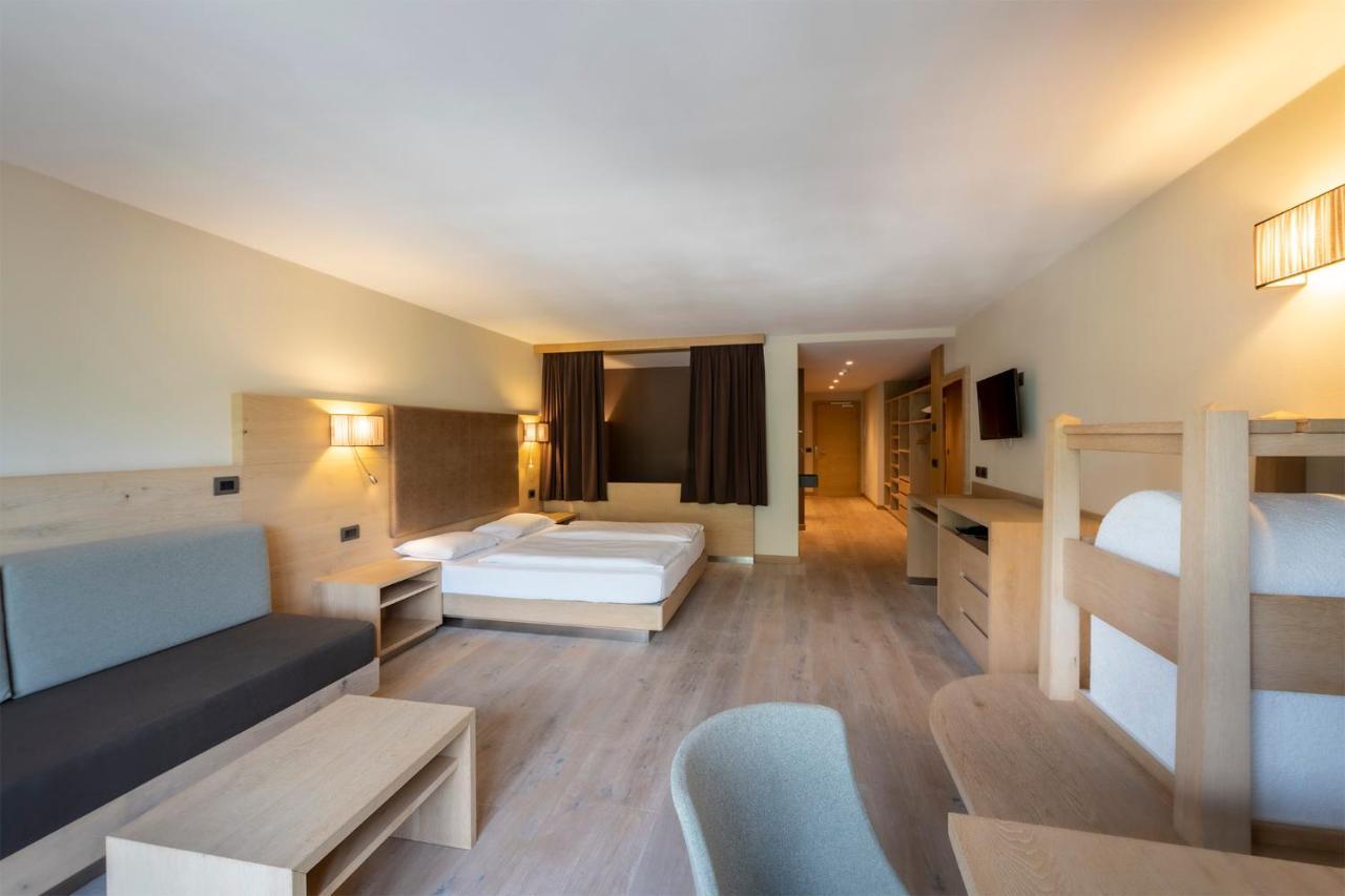 Design & Suite Hotel Ciarnadoi Vigo di Fassa Kültér fotó