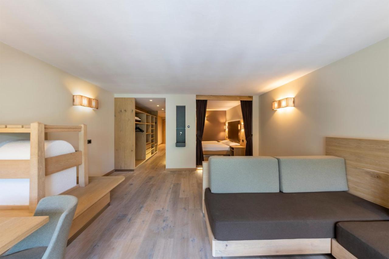 Design & Suite Hotel Ciarnadoi Vigo di Fassa Kültér fotó