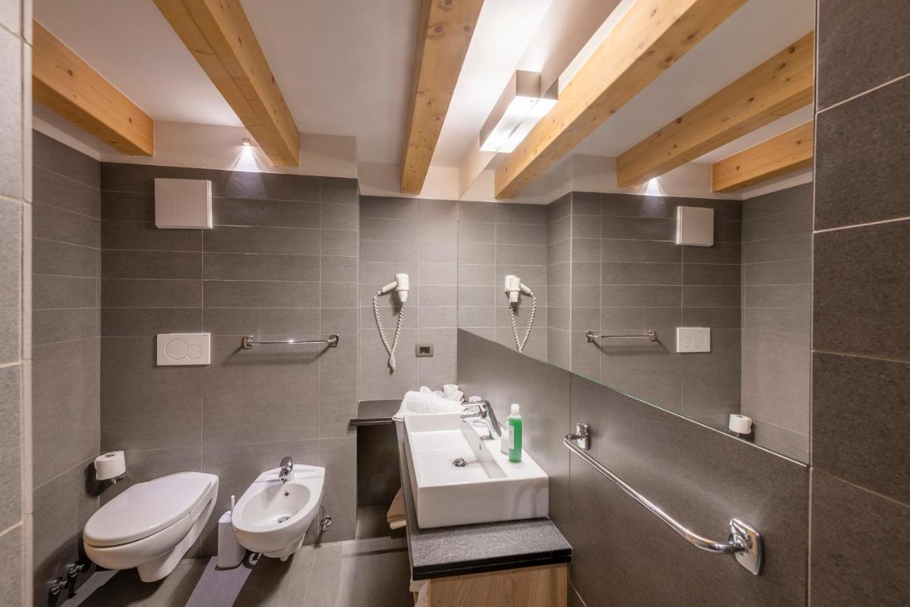 Design & Suite Hotel Ciarnadoi Vigo di Fassa Kültér fotó