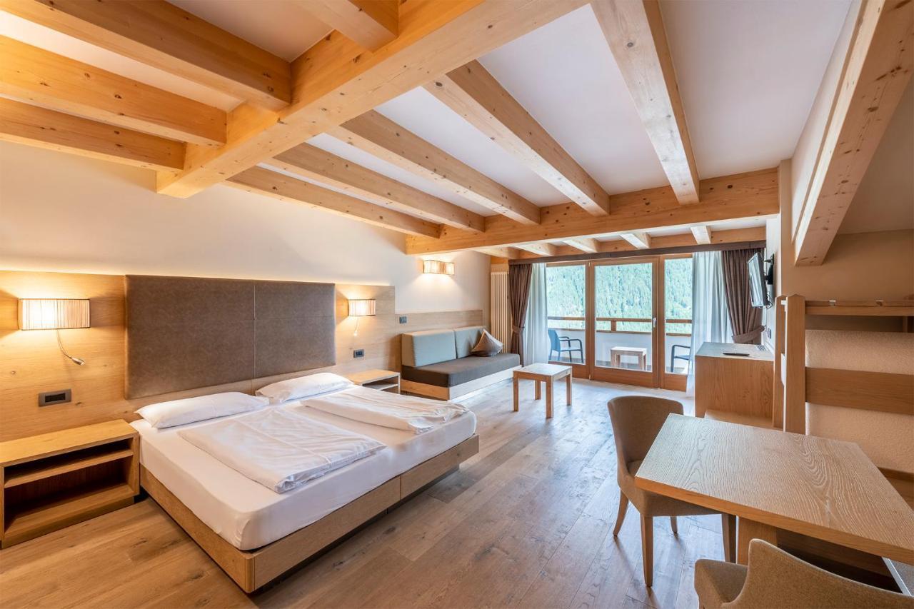 Design & Suite Hotel Ciarnadoi Vigo di Fassa Kültér fotó