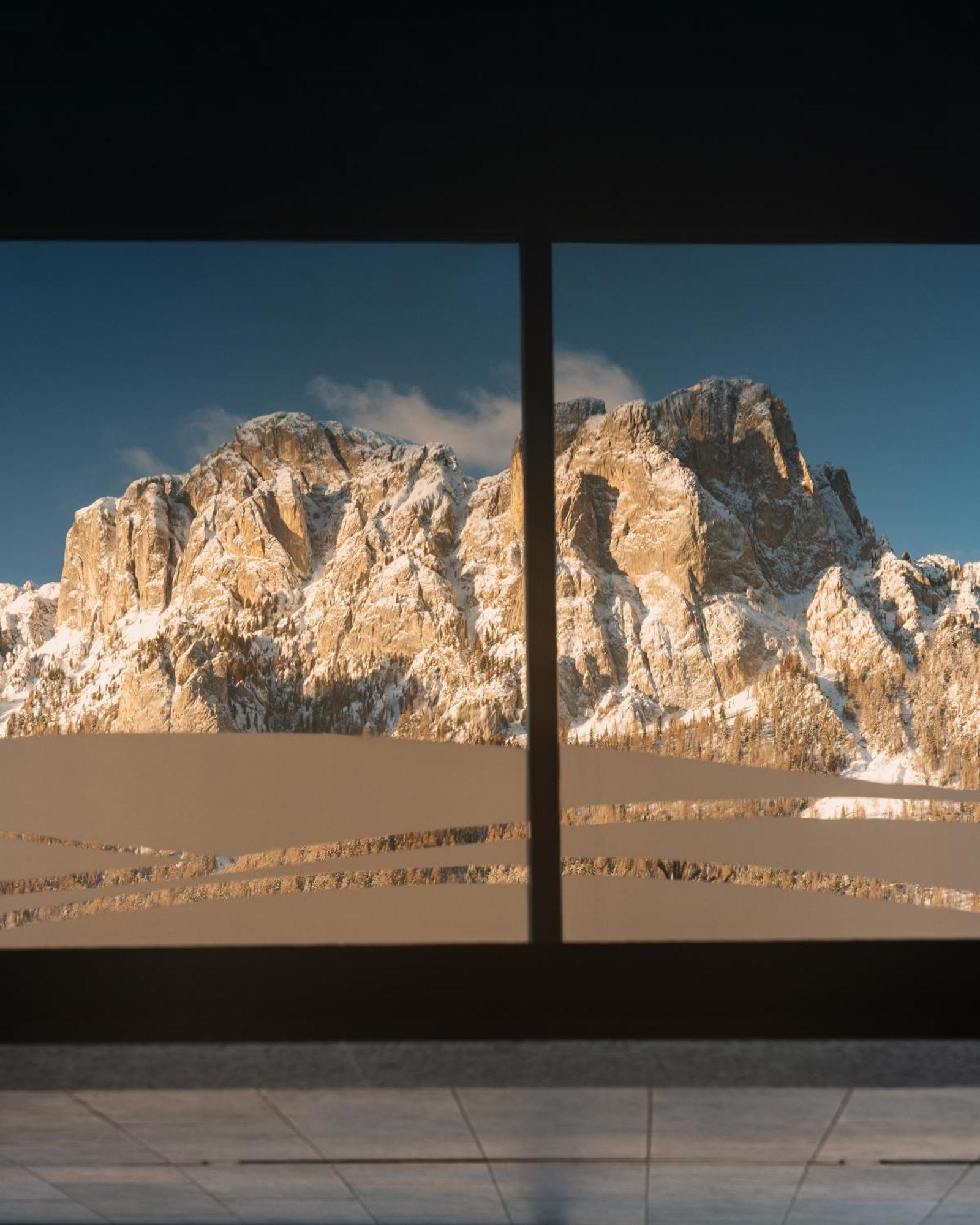 Design & Suite Hotel Ciarnadoi Vigo di Fassa Kültér fotó