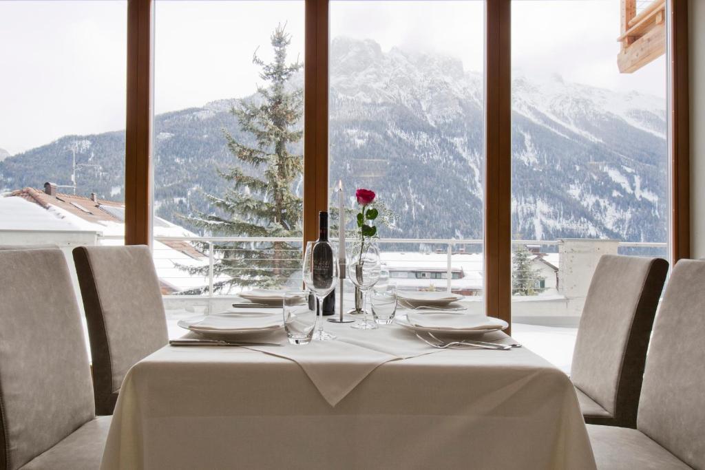 Design & Suite Hotel Ciarnadoi Vigo di Fassa Kültér fotó