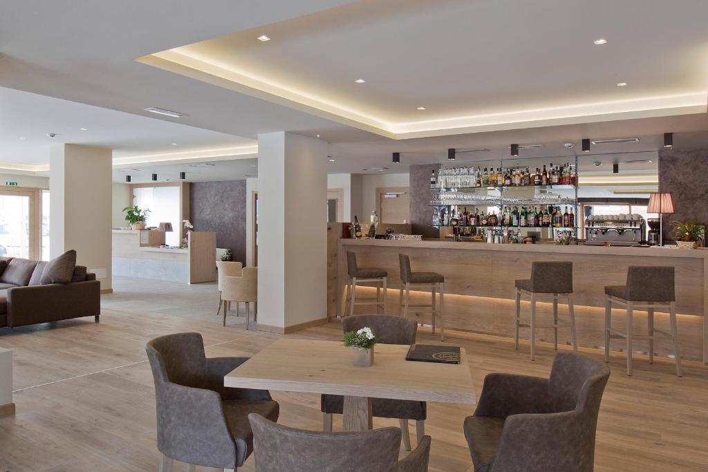 Design & Suite Hotel Ciarnadoi Vigo di Fassa Kültér fotó