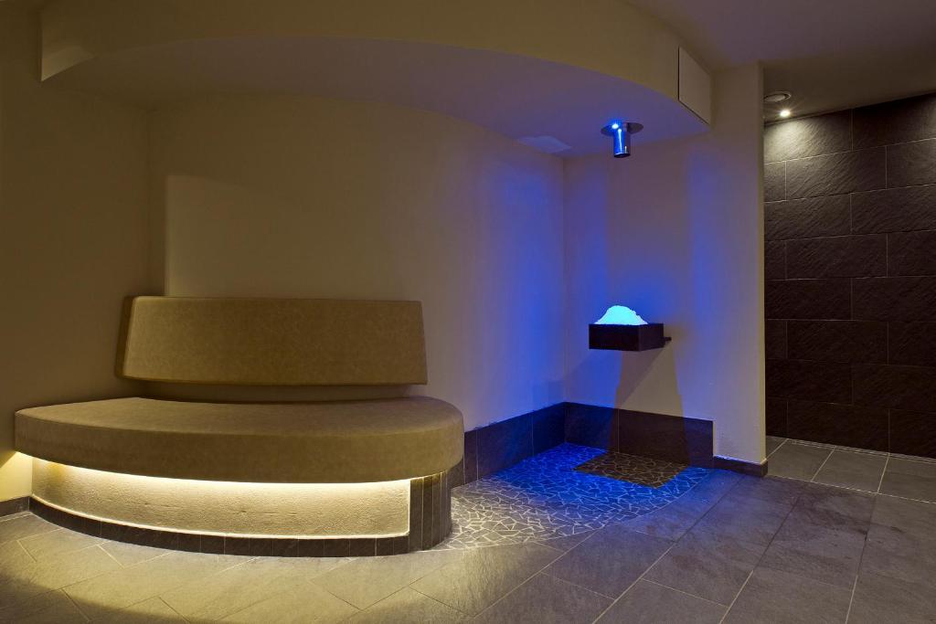Design & Suite Hotel Ciarnadoi Vigo di Fassa Kültér fotó